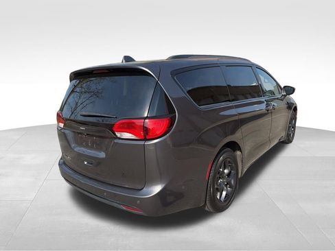 Used 2019 Chrysler Pacifica Touring-L w/ Advanced Safetytec Group FWD image 5