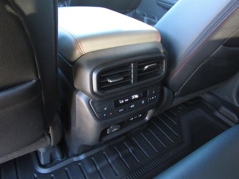 Used 2025 Honda Ridgeline Black Edition image 14