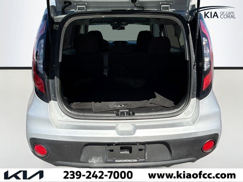 Used 2018 Kia Soul Base image 12