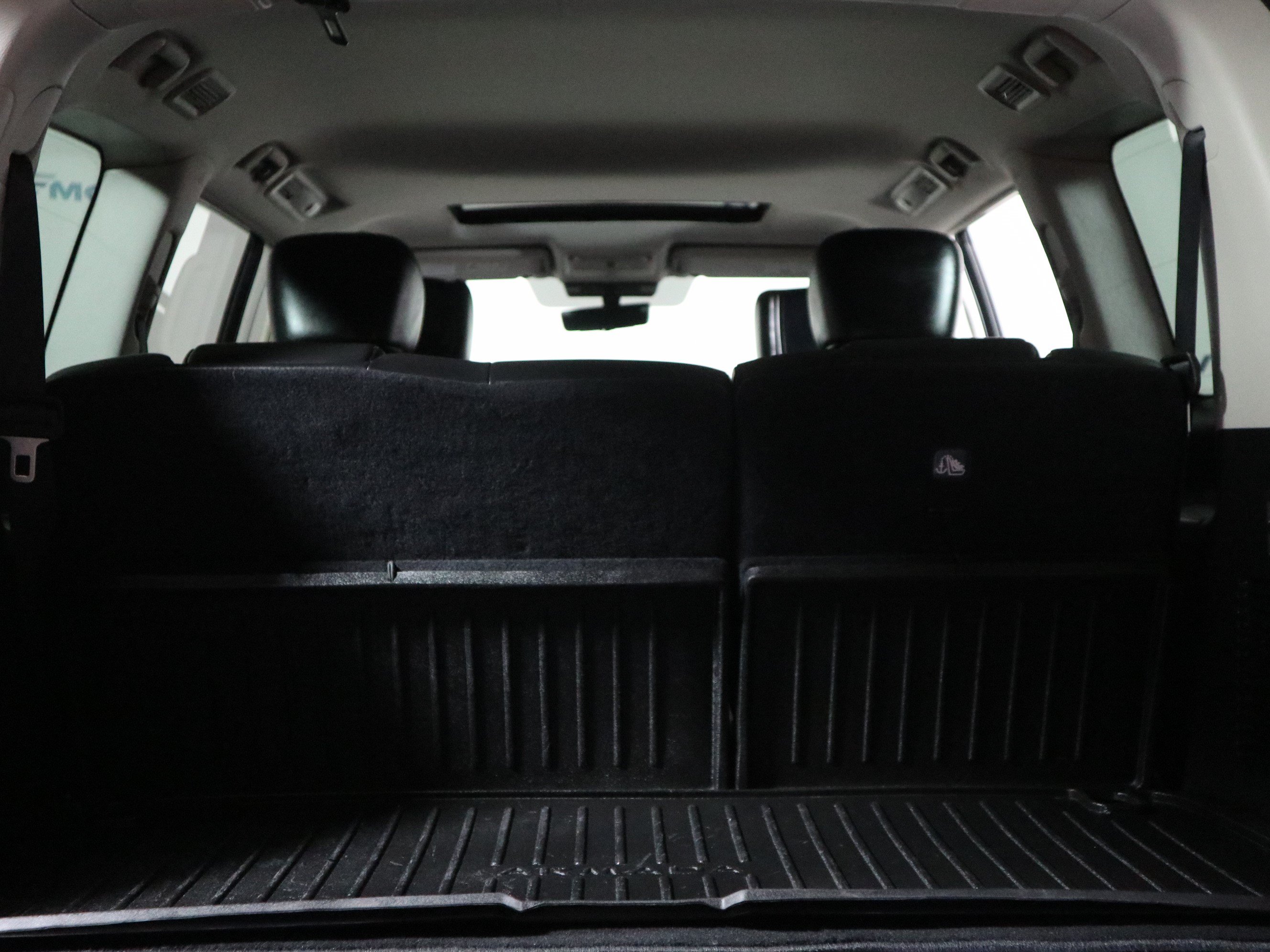 Used 2022 Nissan Armada Platinum w/ Captain's Chairs Package AWD/4WD image 8