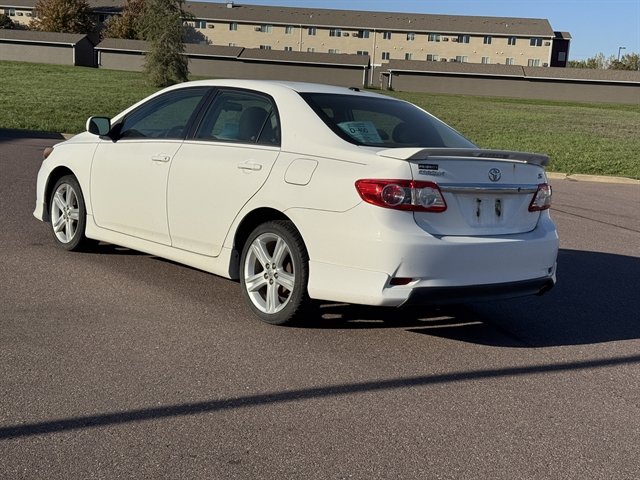 Used 2013 Toyota Corolla S w/ Premium Pkg FWD image 4