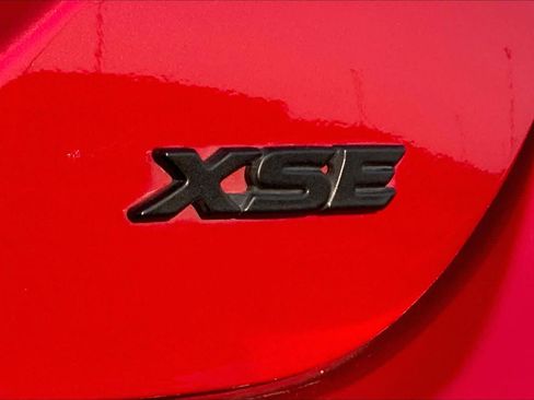 Used 2023 Toyota Camry XSE FWD image 11