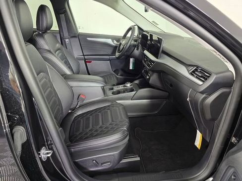 Used 2024 Ford Escape SE w/ PHEV Premium Package image 11