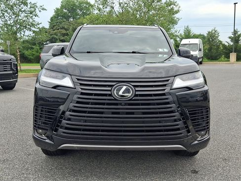 Used 2024 Lexus LX 600 4WD w/ Appearance Package image 7