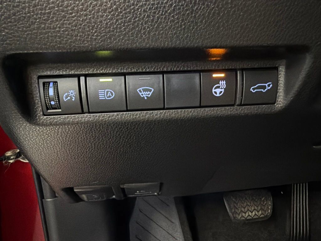 Used 2019 Toyota RAV4 Limited w/ Cold Weather Package AWD/4WD image 26