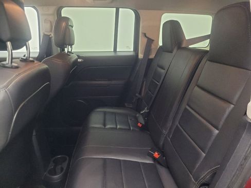 Used 2015 Jeep Patriot High Altitude AWD/4WD image 18