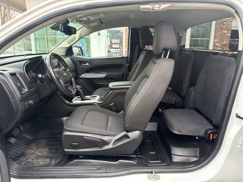 Used 2022 Chevrolet Colorado LT w/ Fleet Safety Package image 11