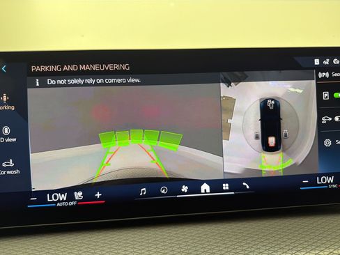 New 2026 BMW i4 eDrive40 w/ Parking Assistance Package RWD image 20