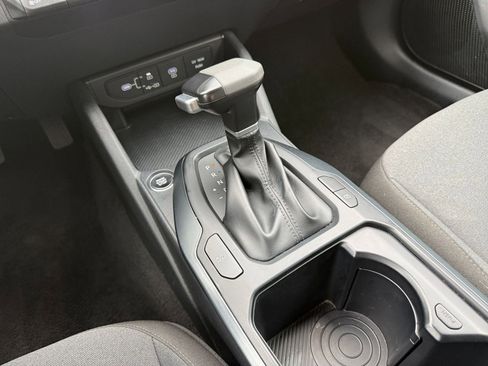 Used 2025 Kia K4 LXS image 42