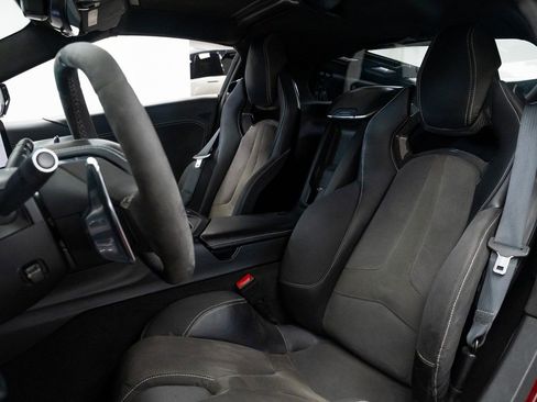 Used 2020 Chevrolet Corvette Stingray Premium Cpe w/ 3LT Preferred Equipment Group image 17