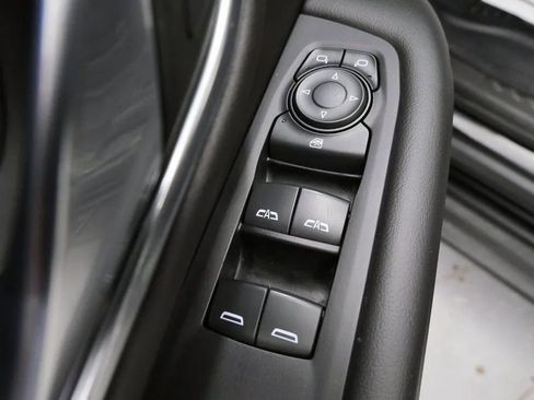 Used 2021 GMC Yukon SLE AWD/4WD image 13