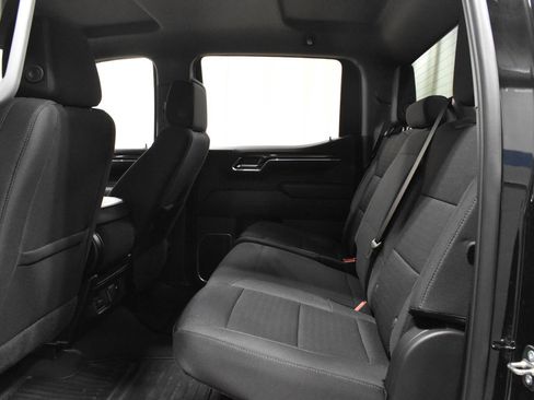 Used 2024 Chevrolet Silverado 1500 LT AWD/4WD image 9
