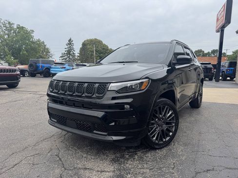 Used 2023 Jeep Compass High Altitude AWD/4WD image 2