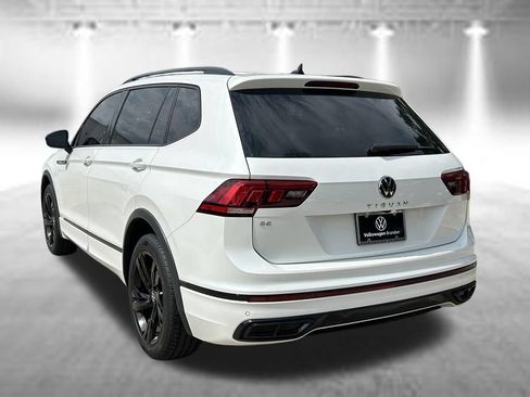 Certified 2024 Volkswagen Tiguan SE R-Line FWD image 3