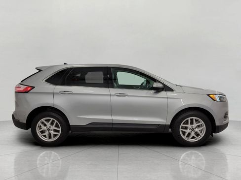 Used 2024 Ford Edge SEL w/ Convenience Package image 11
