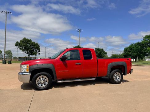 Used 2013 Chevrolet Silverado 1500 LT w/ All-Star Edition AWD/4WD image 2