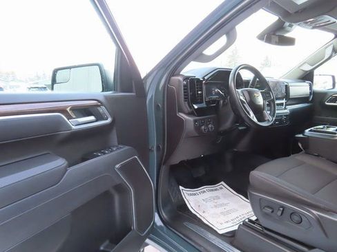 Used 2025 Chevrolet Silverado 1500 LT image 21