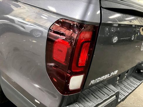 Used 2020 Honda Ridgeline RTL-E image 28