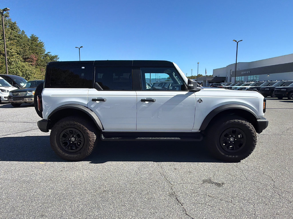 Used 2025 Ford Bronco Outer Banks w/ Sasquatch Package AWD/4WD image 8