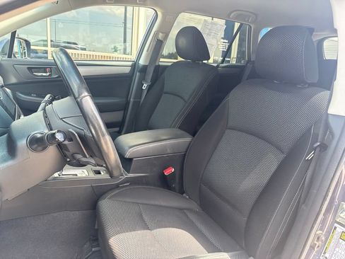 Used 2017 Subaru Outback 2.5i Premium AWD/4WD image 11