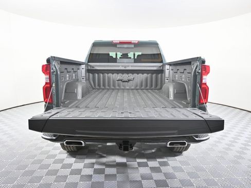 Used 2026 Chevrolet Silverado 1500 LT Trail Boss w/ Convenience Package II image 6