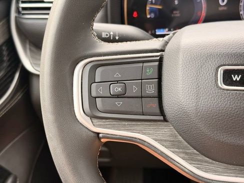 Used 2024 Jeep Wagoneer Series III AWD/4WD image 26