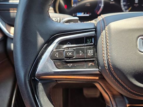Certified 2025 Jeep Grand Cherokee Summit AWD/4WD image 32