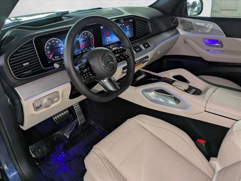 New 2026 Mercedes-Benz GLS 580 4MATIC image 3