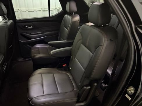 Used 2023 Chevrolet Traverse RS AWD/4WD image 28