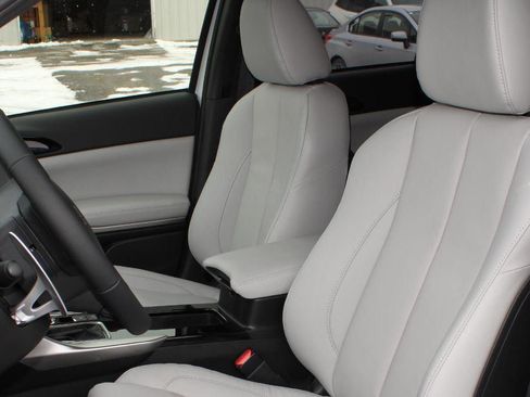 New 2026 Mitsubishi Eclipse Cross SEL image 17