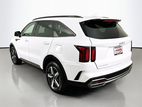 Certified 2023 Kia Sorento S image 16