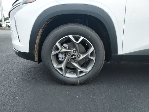 New 2026 Chevrolet Trax LT w/ Driver Confidence Package FWD image 10