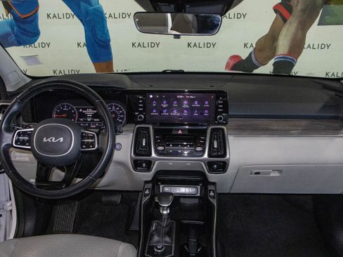 Used 2022 Kia Sorento EX FWD image 3