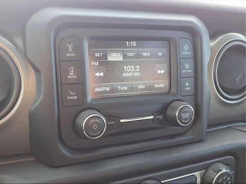 Used 2018 Jeep Wrangler Unlimited Sport S image 5