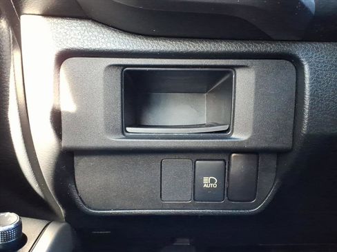 Used 2018 Toyota Tacoma 2WD Access Cab image 24