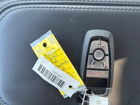 Used 2023 Ford Maverick Lariat w/ Lariat Luxury Package AWD/4WD image 16