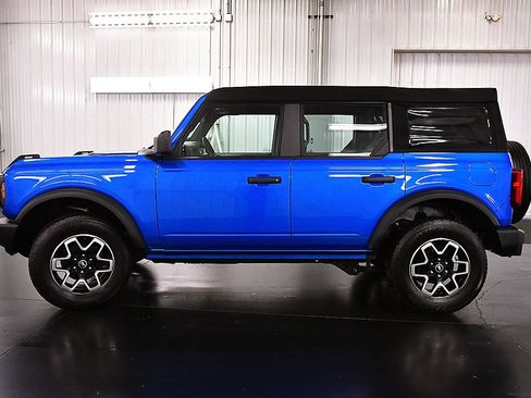 Used 2023 Ford Bronco 4-Door AWD/4WD image 4