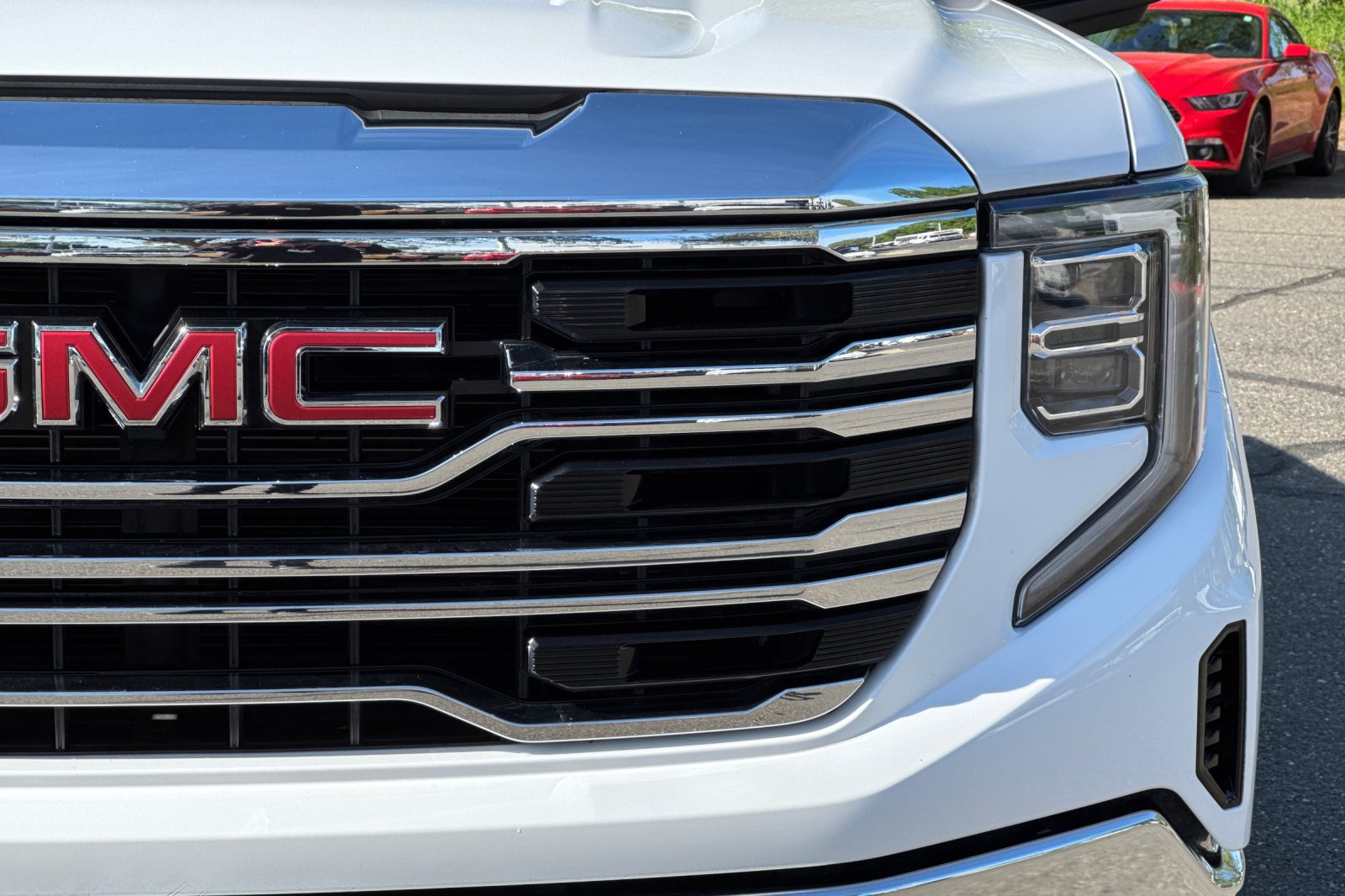 Used 2024 GMC Sierra 1500 SLT AWD/4WD image 51