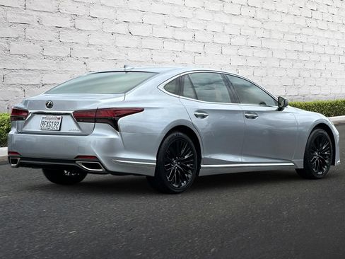 Used 2023 Lexus LS 500 w/ Accessory Package (Z1) RWD image 4