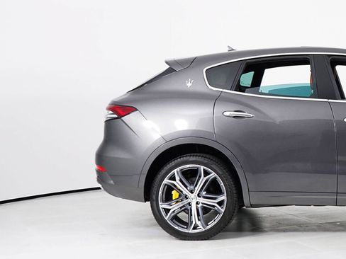 Used 2023 Maserati Levante GT AWD/4WD image 14