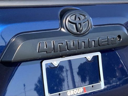 Used 2019 Toyota 4Runner TRD Off-Road Premium AWD/4WD image 10