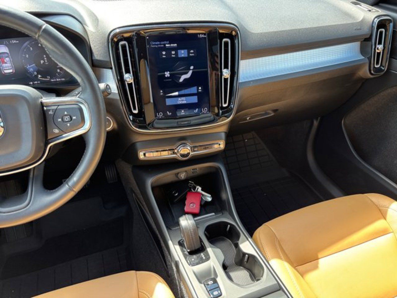 Used 2019 Volvo XC40 T5 Momentum AWD/4WD image 14