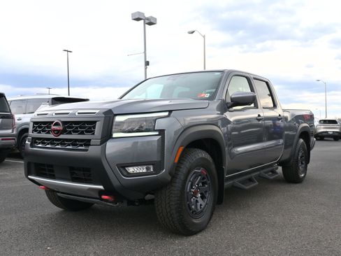 New 2026 Nissan Frontier PRO-4X w/ Pro-4x Convenience Package image 4