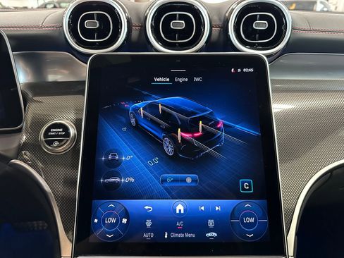 Used 2025 Mercedes-Benz GLC 43 AMG 4MATIC image 32