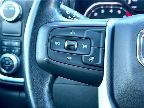Used 2020 GMC Sierra 1500 SLT RWD image 29