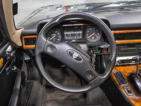 Used 1989 Jaguar XJS V12 Convertible image 10