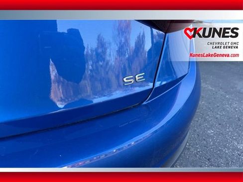 Used 2024 Volkswagen Jetta SE image 7