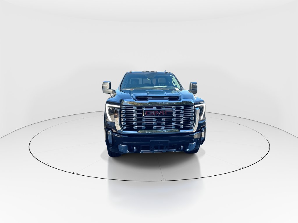 Used 2024 GMC Sierra 2500 Denali w/ Denali Reserve Package AWD/4WD image 3