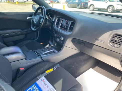 Used 2023 Dodge Charger SXT w/ Blacktop Package AWD/4WD image 10