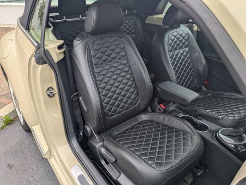 Used 2019 Volkswagen Beetle 2.0T Final Edition SEL image 15